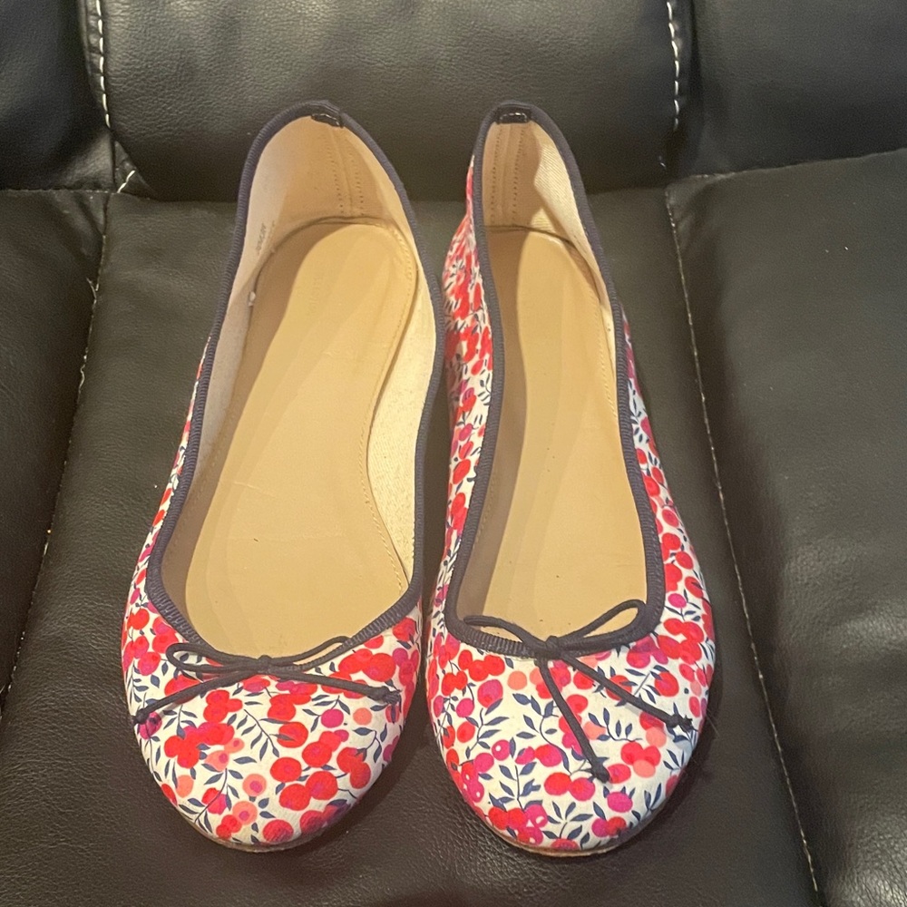 Floral Ballet Flats - Red and White